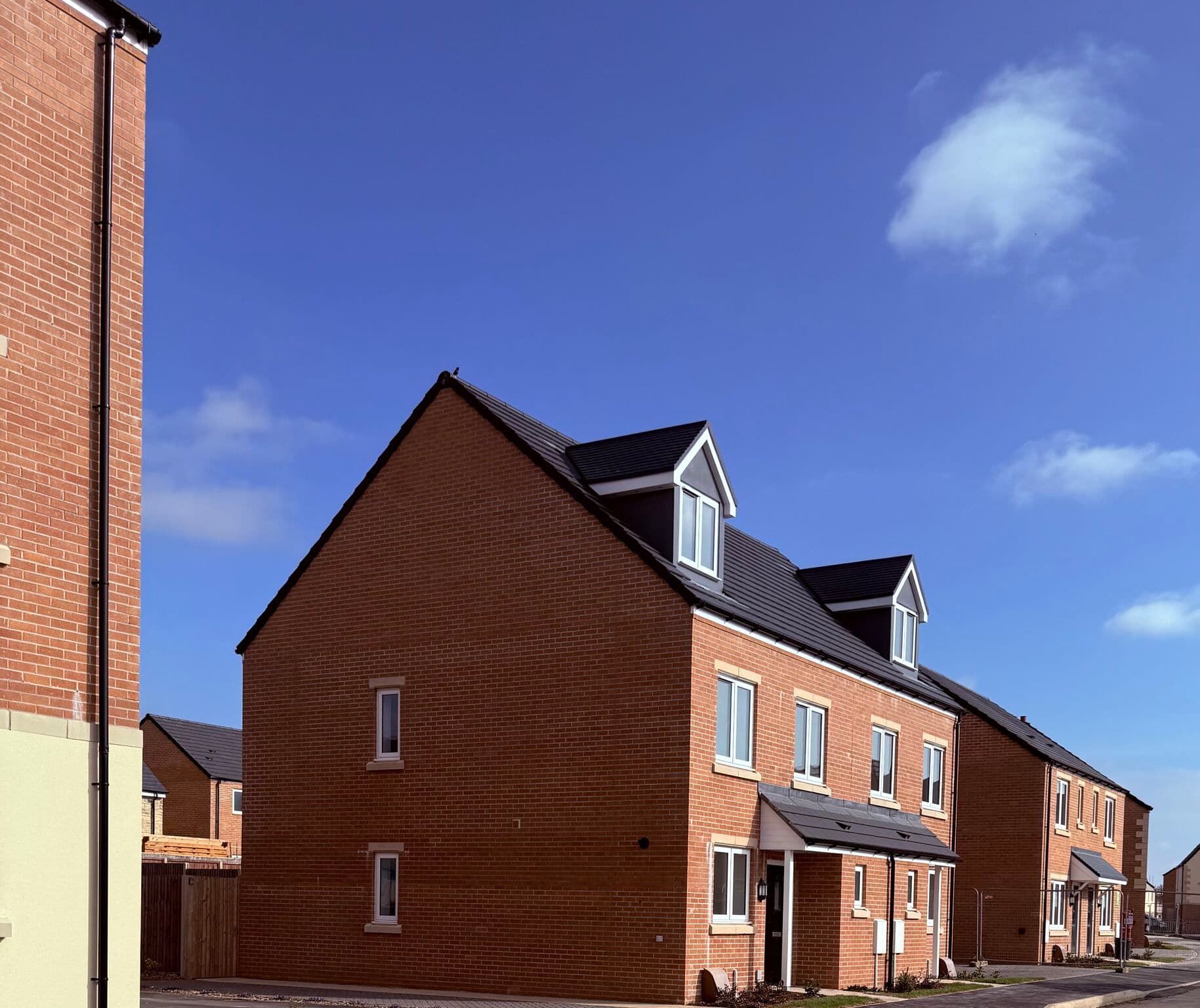 Milestone Road, Carterton: secondary external view of the Platform Housing development, showing the streetscape and landscape of the completed scheme